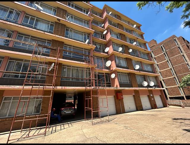 2 BEDROOM APARTMENT FOR SALE IN ARCADIA